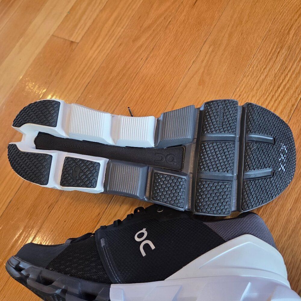On Cloudflyer Mens Running Shoes *Different Sizes Left Size 12.5 Right Size 11.5 - Picture 10 of 14